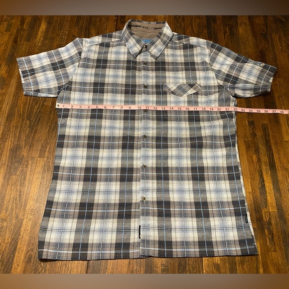 Kühl Short Sleeve Button Down Shirt Mens Medium Blue Gray Plaid Pocket - Picture 7 of 8